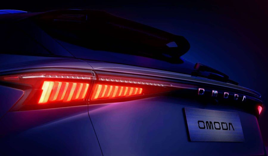 Renting Particulares Omoda 5 1.6 TGDi Premium Blanco + Negro, Negro