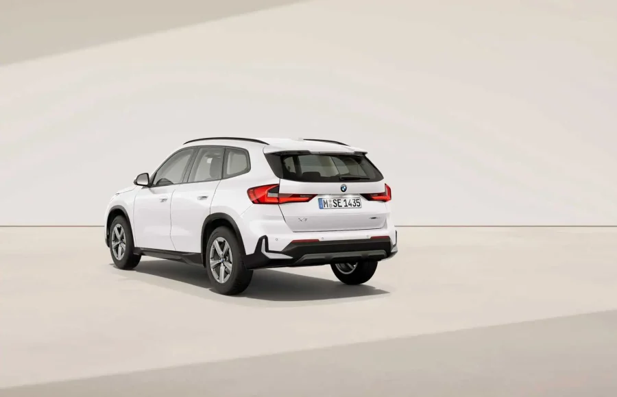 Renting Particulares BMW X1 sDrive18d Premium Package Mineral White metalizado