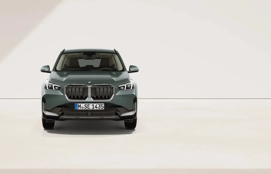 Renting Particulares BMW X1 xDrive20d Premium Package Cape York Green metalizado