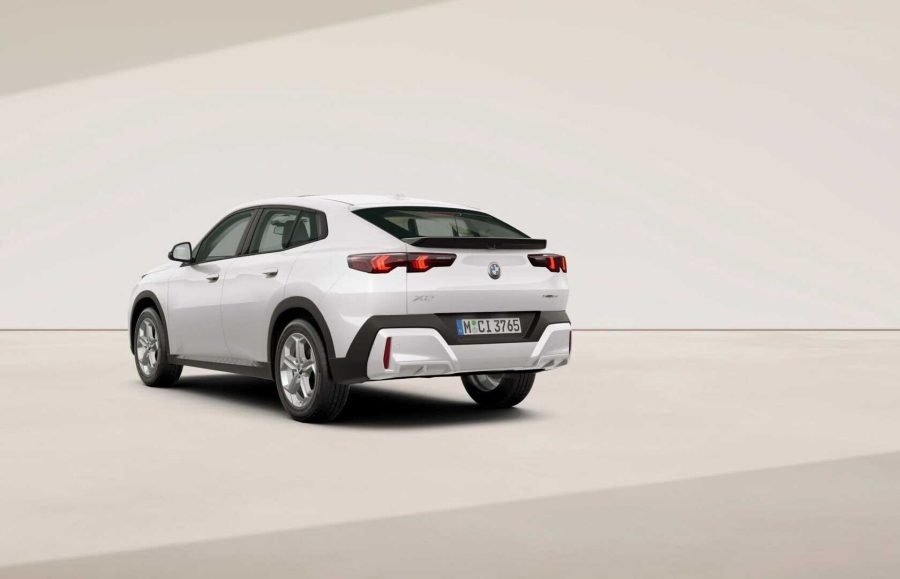 Renting Particulares BMW X2 sDrive18d Premium Package Mineral White metalizado