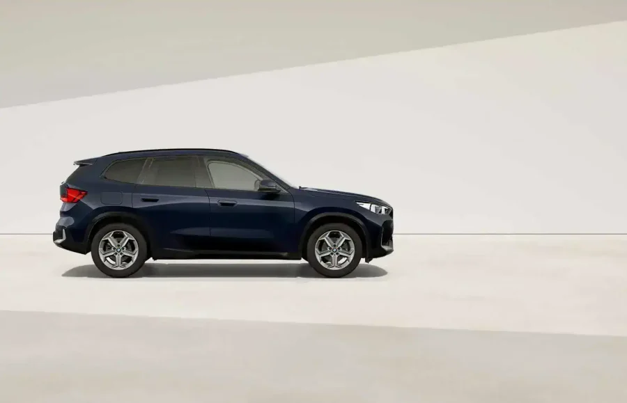 Renting Particulares BMW X1 sDrive 20d Night Dusk Blue, Mineral White