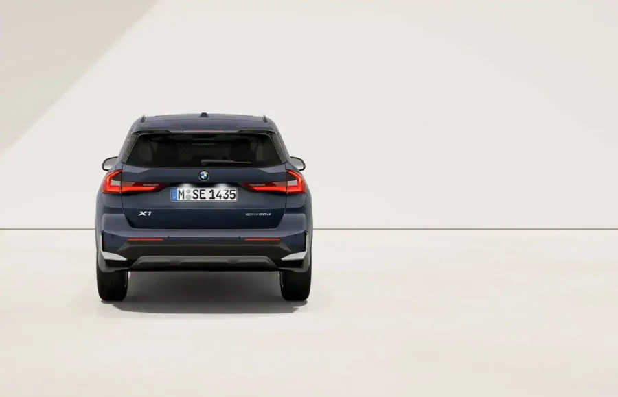 Renting Particulares BMW X1 sDrive 20d Night Dusk Blue, Mineral White