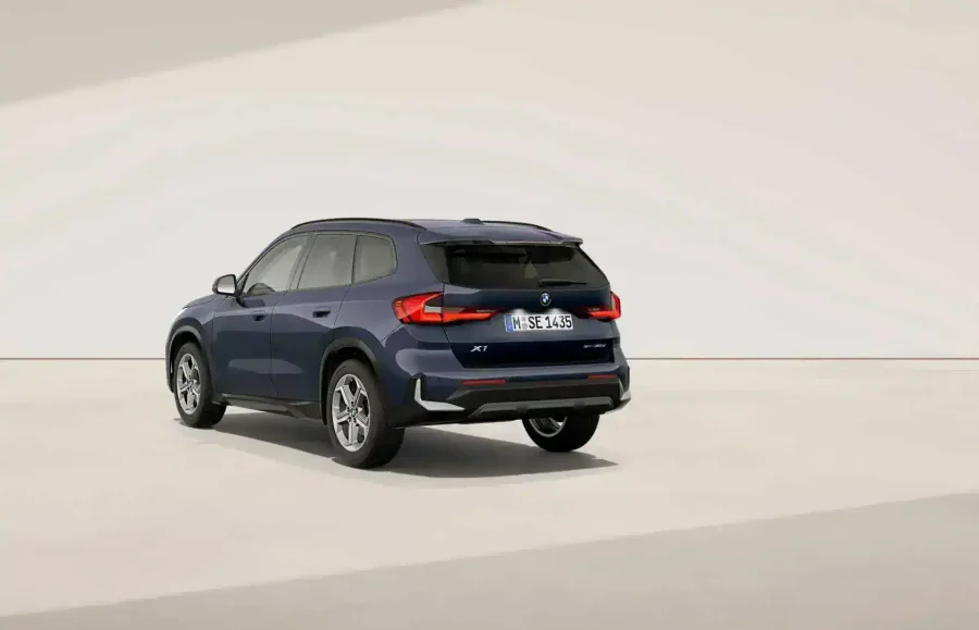 Renting Particulares BMW X1 sDrive 20d Night Dusk Blue, Mineral White