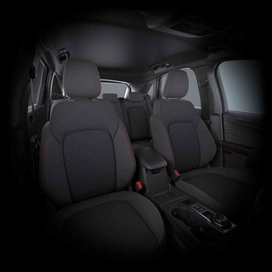 Renting Particulares Ford Kuga 2.5 PHEV Duratec ST-Line Verde Bursting, Blanco Frozen, Plata Solar, Negro Agate
