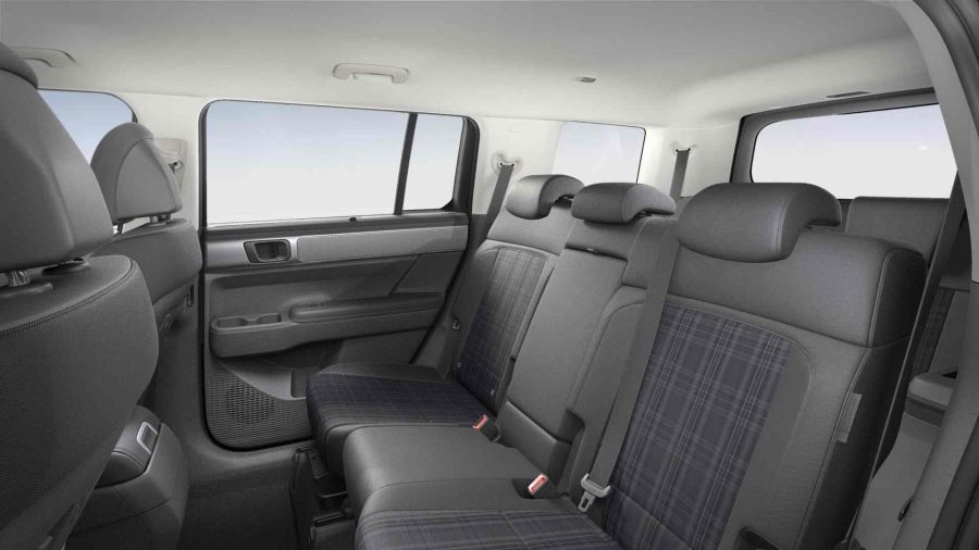 Renting Particulares Hyundai Santa Fe 1.6T HEV 4X2 AT Maxx White Cream