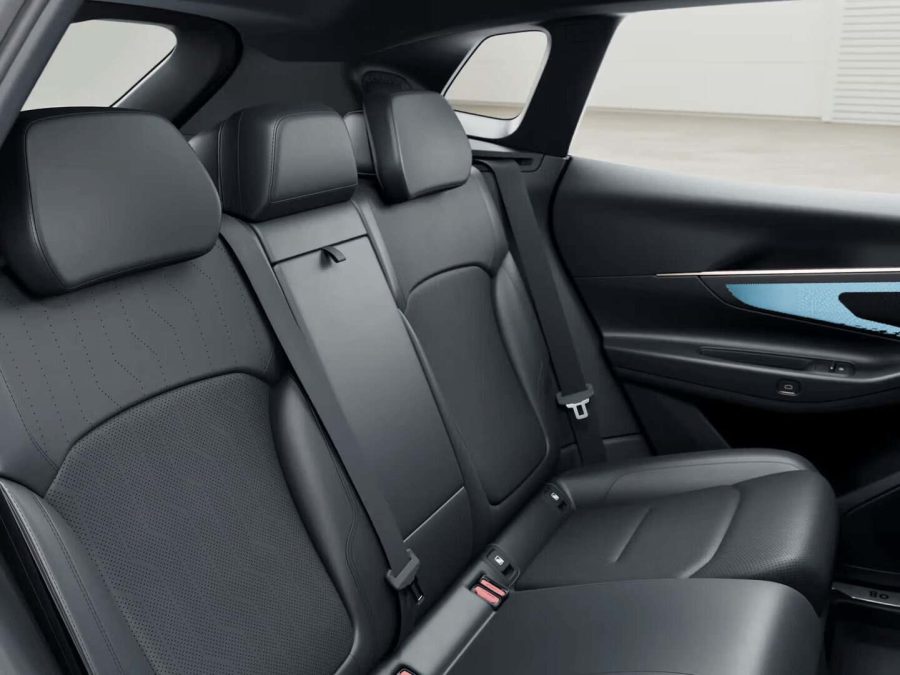 Renting Particulares Lynk & Co 08 1.5 PHEV Core Storm Gray