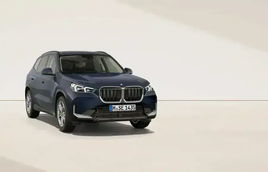 Renting Particulares BMW X1 sDrive 20d Night Dusk Blue, Mineral White