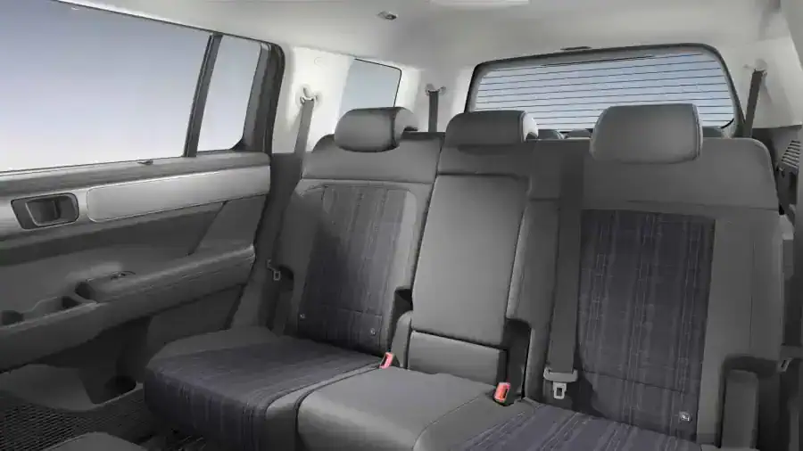 Renting Particulares Hyundai Santa Fe 1.6T PHEV 4X4 AT Maxx White Cream