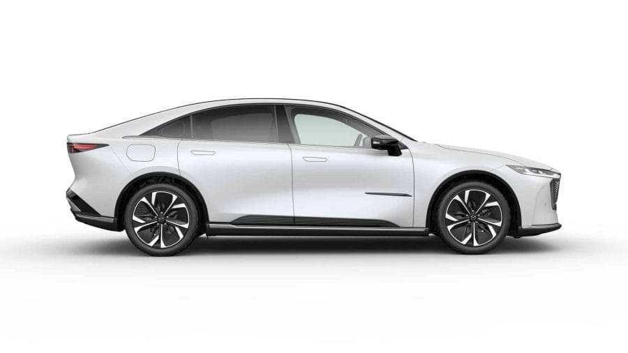 Renting Particulares Mazda 6e EV Takumi Blanco