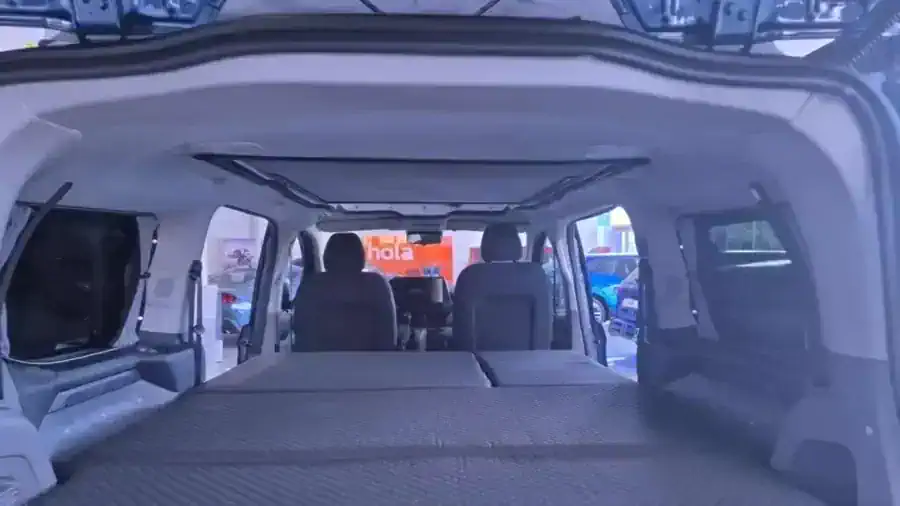 Renting Particulares Ford Transit Custom Kombi 2.0 EcoBlue 320 L1 Trend CAMPERIZADA Magnetic