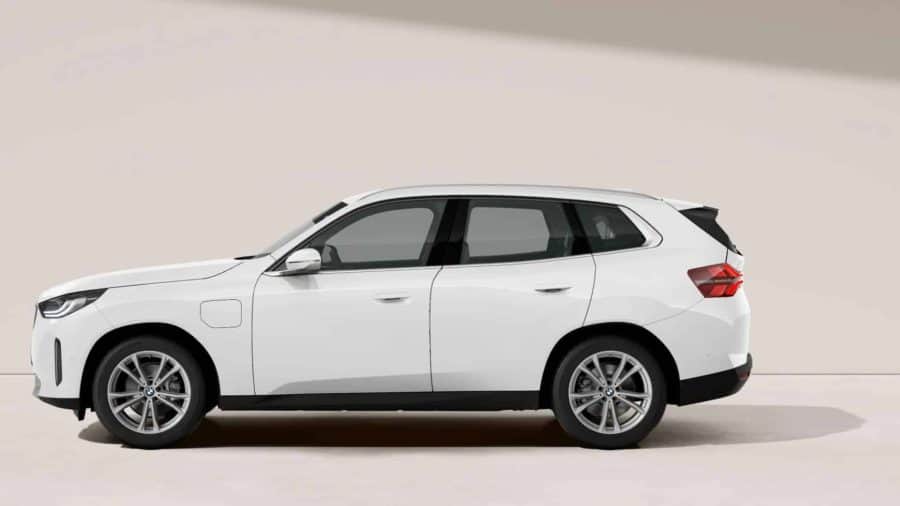 Renting Particulares BMW X3 30e xDrive Alpine White