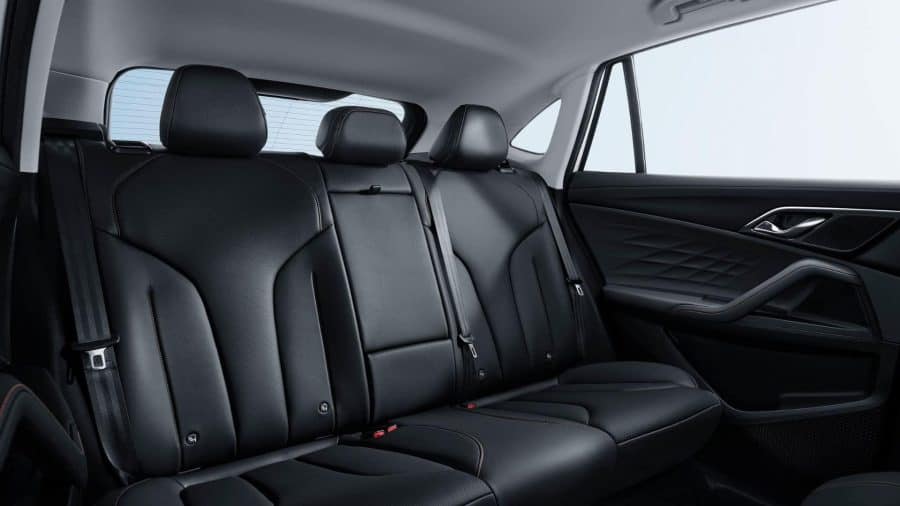 Renting Particulares MG HS 1.5T PHEV Comfort Blanco, Negro