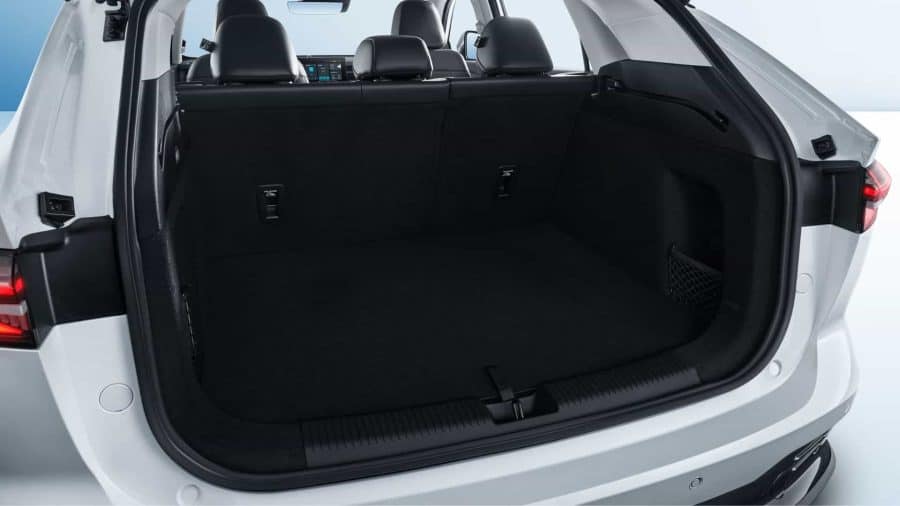 Renting Particulares MG HS 1.5T PHEV Comfort Blanco, Negro