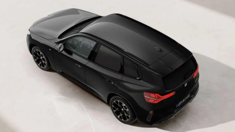 Renting Particulares BMW X3 30e xDrive M Sport Black Sapphire, Arctic Race Blue